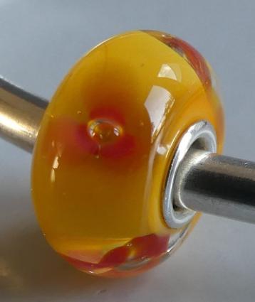 Trollbeads RODE BLOEM (2012) beschikbaar voor biedingen