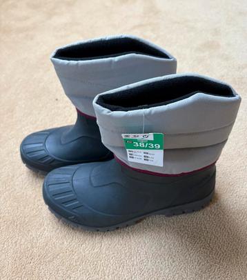 Snowboots maat 38/39 beschikbaar voor biedingen