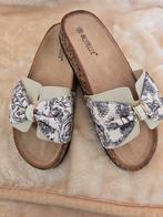 Party slippers en gympen 44 stuks, Ophalen, Nieuw, Sneakers of Gympen