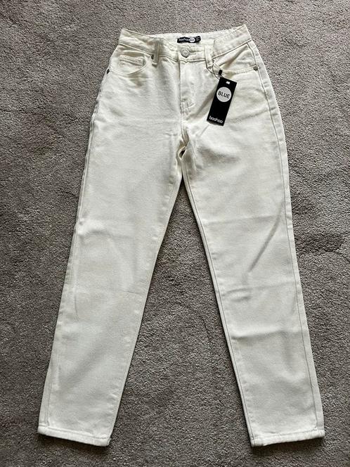 Jeans High Rise Mom of-white maat 32, Kleding | Dames, Spijkerbroeken en Jeans, Nieuw, W27 (confectie 34) of kleiner, Wit, Ophalen of Verzenden