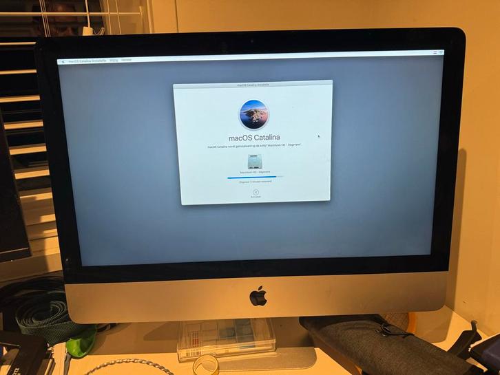 iMac 21.5-inch (Late 2013), Computers en Software, Apple Desktops, Gebruikt, iMac, HDD, 2 tot 3 Ghz, 8 GB, Ophalen