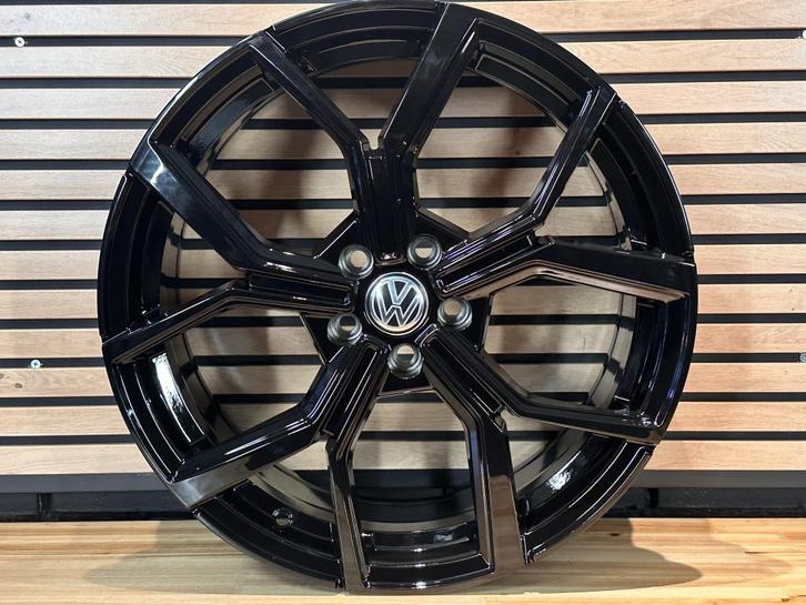 17 inch Faro Fits VW Polo Audi A1 5x100 et45 205/45/17, Auto-onderdelen, Banden en Velgen, Velg(en), 17 inch, 205 mm, Personenwagen