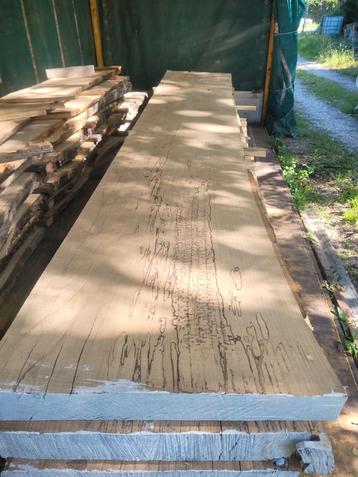 Schaaldeel boomstamtafel boomplank sidetable IEP beschikbaar voor biedingen