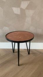Bijzettafel met zwart onderstel, Minder dan 55 cm, Rond, Zo goed als nieuw, Hout
