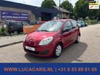 Renault Twingo 1.2 Authentique 2X SLEUTEL + BOEKJES!, Voorwielaandrijving, Twingo, Gebruikt, 4 cilinders