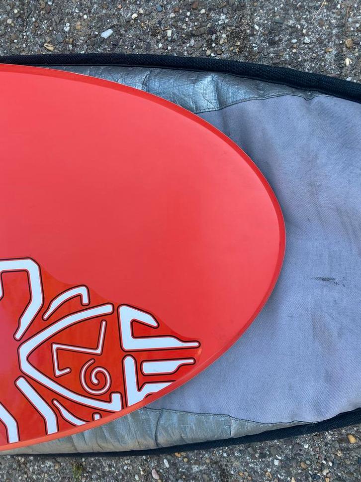 Starboard S-type jeugd windsurfboard, Watersport en Boten, Windsurfen, Gebruikt, Plank, Minder dan 250 cm, Met vin(nen), Minder dan 5 m²