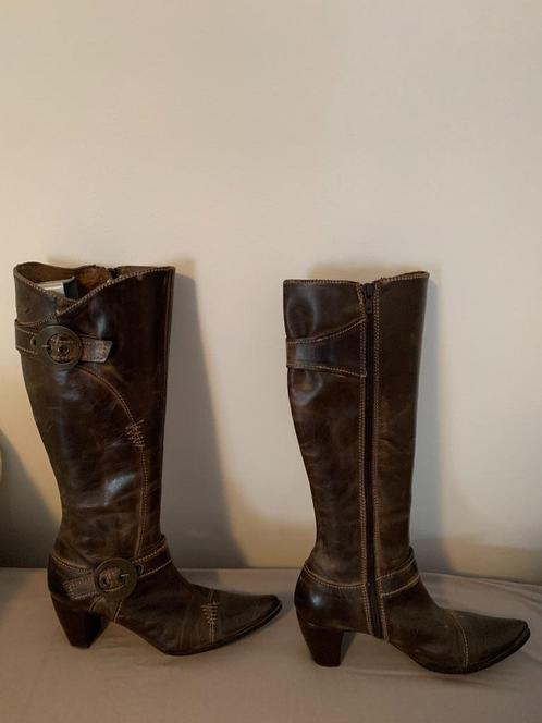 Laarzen dames maat 37 NIEUW!!!, Kleding | Dames, Schoenen, Zo goed als nieuw, Hoge laarzen, Bruin, Ophalen of Verzenden