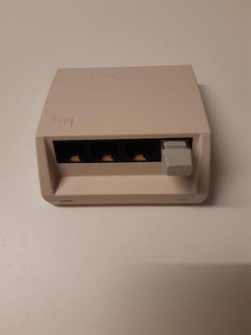 ISDN opbouw wandcontactdoos met 4 poorten beschikbaar voor biedingen