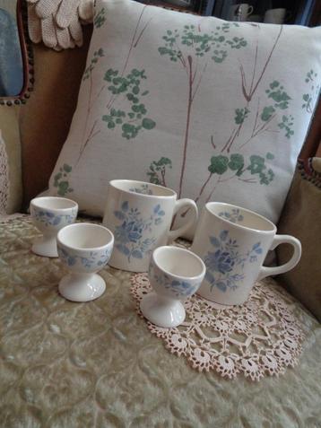 2 Bekers en 3 Eierdopjes Royal Boch Fleurs Bleues **Mimosa** beschikbaar voor biedingen