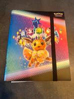 Eevee Prismatic Evolutions map. Pokemon - Nieuw, Ophalen of Verzenden, Zo goed als nieuw