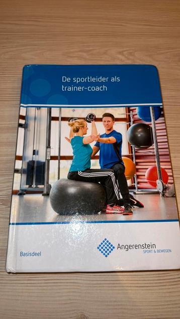 De sportleider als trainer-coach beschikbaar voor biedingen