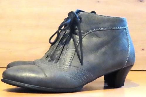 THINK! Geweldige Grijze Leren Enkellaaarsjes met Veters 38, Kleding | Dames, Schoenen, Zo goed als nieuw, Lage of Enkellaarzen
