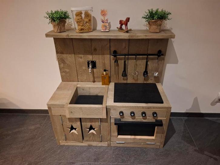 Leuke steigerhouten speelkeuken van Jorg, Kinderen en Baby's, Speelgoed | Speelkeukens, Zo goed als nieuw, Ophalen