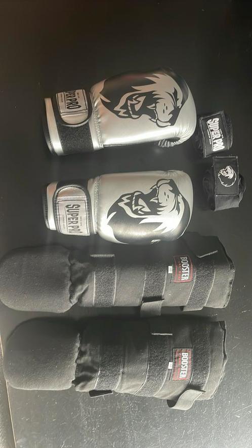 Kickboks set / boks set / vechtsport accessoires junior, Sport en Fitness, Boksen, Zo goed als nieuw, Overige, Ophalen of Verzenden