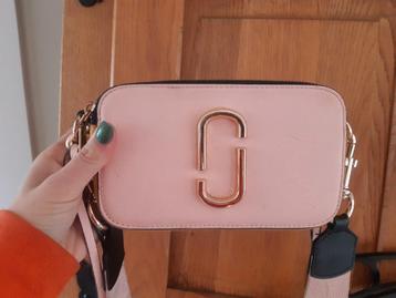 Leuk handtasje  beschikbaar voor biedingen