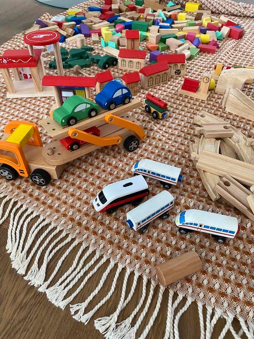 IKEA houten treinbaan, houten auto’s, huisjes en meer!, Kinderen en Baby's, Speelgoed | Houten speelgoed, Gebruikt, Ophalen of Verzenden