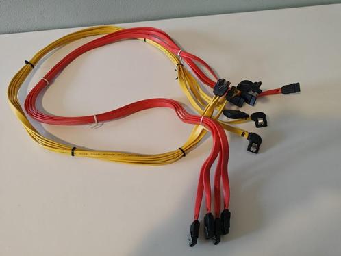SATA kabels (100cm, of standaard lengte), Computers en Software, Pc- en Netwerkkabels, Zo goed als nieuw, Ophalen of Verzenden
