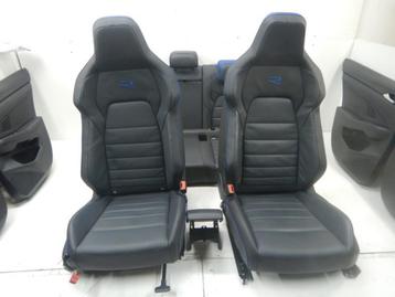 VW Golf 8 R Interieur Leder Stof Verwarmd Koeling Memory Car beschikbaar voor biedingen