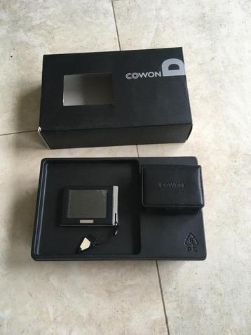 Cowon D2 – Black 8GB met leren etui