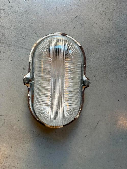 Wandlamp / plafond lamp gietijzer industrieel, Antiek en Kunst, Antiek | Lampen, Ophalen of Verzenden