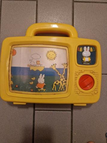 NIJNTJE MIJN EERSTE TV beschikbaar voor biedingen