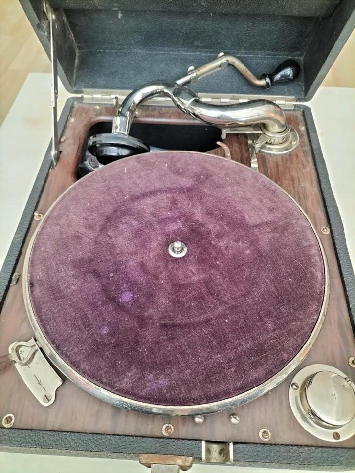 antieke grammofoon in koffer, Antiek en Kunst, Antiek | Tv's en Audio, Ophalen of Verzenden