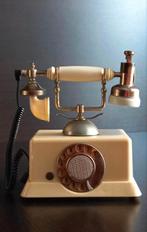 Muziekdoos benzineaansteker, thema klassieke witte telefoon, Ophalen of Verzenden