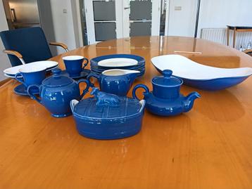 Helblauw brocante ontbijtservies 15 delig beschikbaar voor biedingen
