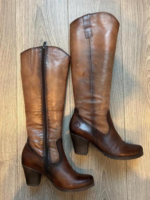 Laarzen van Marco Tozzi maat 38, Kleding | Dames, Schoenen, Zo goed als nieuw, Hoge laarzen, Bruin, Ophalen of Verzenden