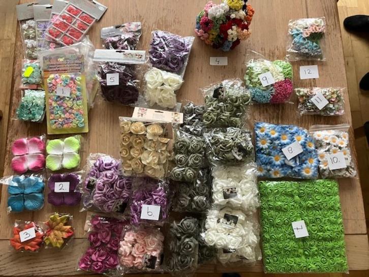 knutselen bloemetjes en blaadjes div. soorten, Hobby en Vrije tijd, Knutselen, Nieuw, Materiaal, Ophalen of Verzenden