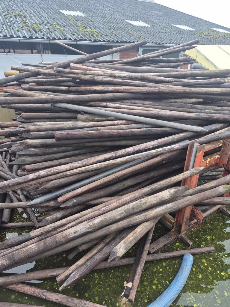 Houten boompalen, Ophalen, Gebruikt, Palen, Hardhout
