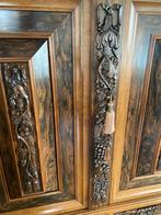 Grote, zware, massief houten servieskast. Mooi houtsnijwerk, Ophalen of Verzenden