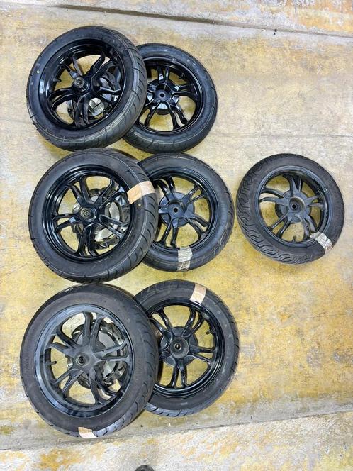 Velgen met banden Sym, Kymco, Peugeot, Niu, Yamaha etc, Fietsen en Brommers, Brommeronderdelen | Scooters, Gebruikt, Kymco, Frame