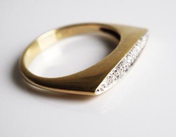 14 krt gouden navet-ring met diamanten beschikbaar voor biedingen