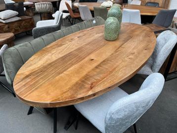 Magazijn leegverkoop eettafel ovaal mangohout matrix zwart beschikbaar voor biedingen