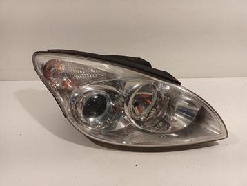 Koplamp rechts Hyundai i30 beschikbaar voor biedingen