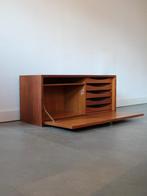 Vintage Deense wandkast in teak, Ophalen, Onbekend, Zo goed als nieuw, Onbekend