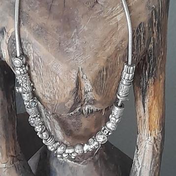 Originele zilveren Pandora ketting met 30 bedels beschikbaar voor biedingen