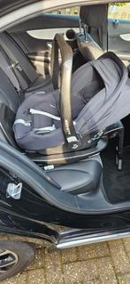 Maxi Cosi Tinca I-Size + familyfix2 base, Ophalen, Zijbescherming, Zo goed als nieuw, Isofix