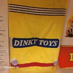 Dinky Toys Badhanddoek + 2 Buttons, Verzenden