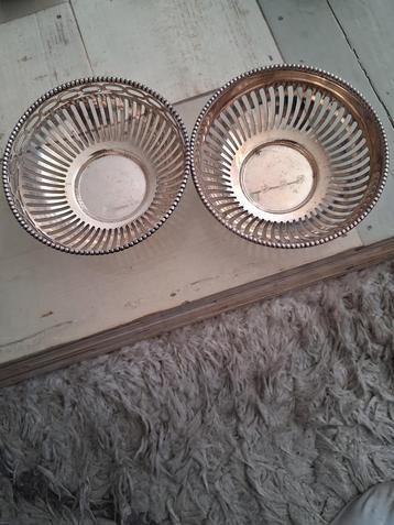 2 Antieke Verzilverde Bonbonschaaltjes Keltum Pleet beschikbaar voor biedingen