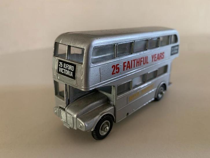 Budgie A.E.C. "Routemaster"64 Seater mod. 705 Limited OVP, Hobby en Vrije tijd, Modelauto's | Overige schalen, Zo goed als nieuw