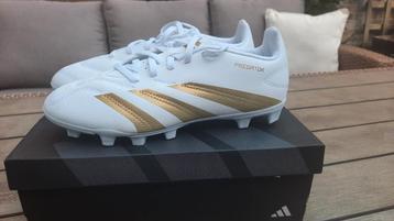 Adidas Predator Club FXG Voetbalschoenen maat 38 Nieuw! beschikbaar voor biedingen