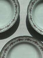 Noritake R103 Rose China Bord(en), Huis en Inrichting, Keuken | Servies, Ophalen of Verzenden, Zo goed als nieuw, Bord(en), Overige stijlen