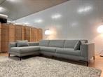 Nieuwstaat Grijze Aikon Hoekbank Design on Stock NP: €8.500, 250 tot 300 cm, Hoekbank, Ophalen of Verzenden, Zo goed als nieuw