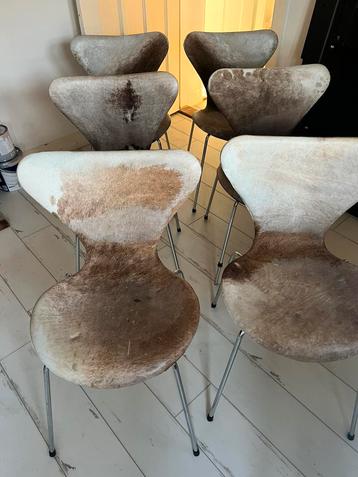 Vlinderstoelen Arne Jacobsen bij Fritz Hansen.  beschikbaar voor biedingen