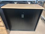 Zwarte houten Roldeurkast, archiefkast, bureau kast, Ophalen, Gebruikt, 25 tot 50 cm