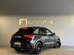 Volkswagen T-Roc 1.5 TSI R-Line Pano|Keyless|IQ|Sfeerver|BTW, Zwart, 4 cilinders, 150 pk, Zwart