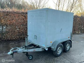 Hapert gesloten kar, 2000kg, 210x130x150 beschikbaar voor biedingen