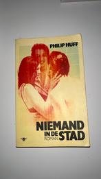 Philip Huff - Niemand in de stad, Boeken, Gelezen, Philip Huff, Ophalen of Verzenden, Nederland